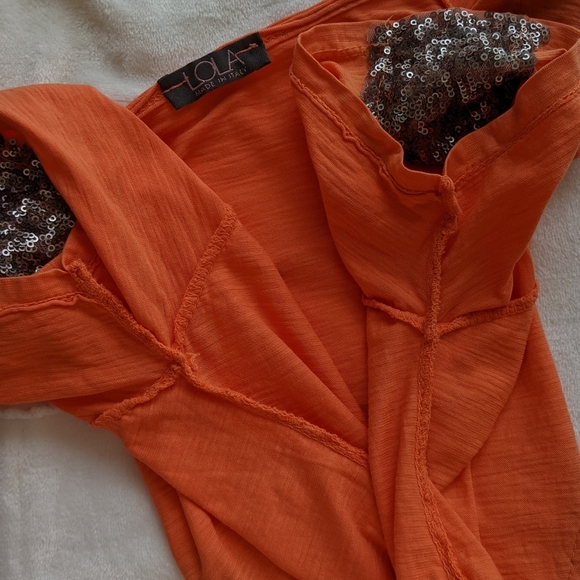 Lola Made In Italy Tee Sequin Peace Sign Short Sleeve Fading Orange M/L EUC - Picture 13 of 13